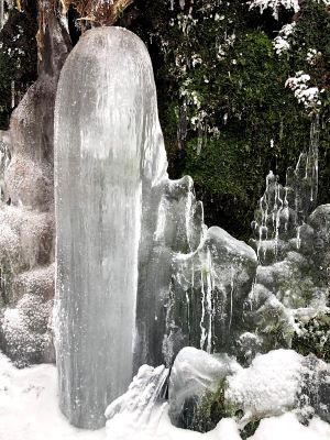 のっぺらぼうな氷